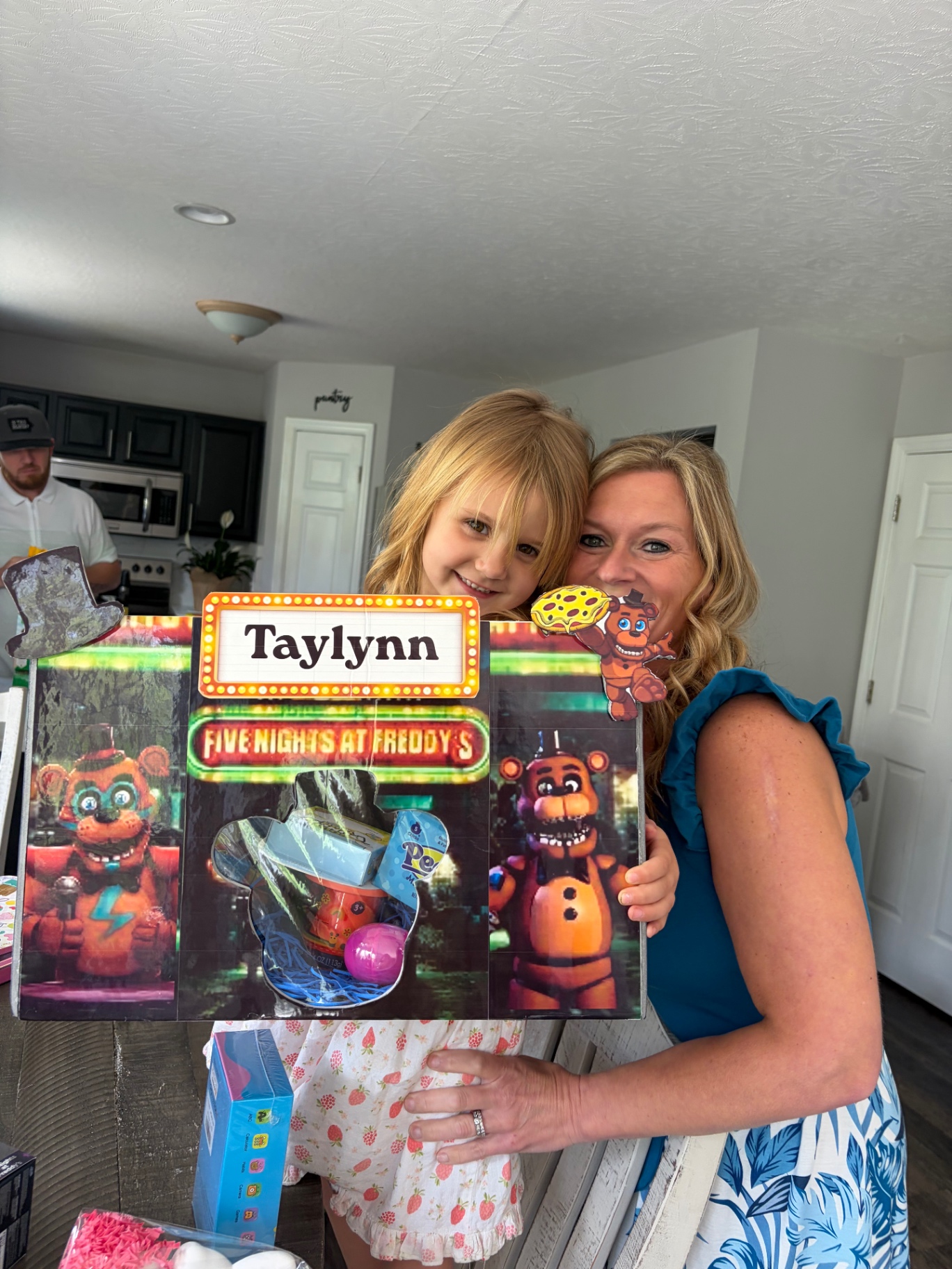 Five Nights at Freddy's gift box — Taylynn